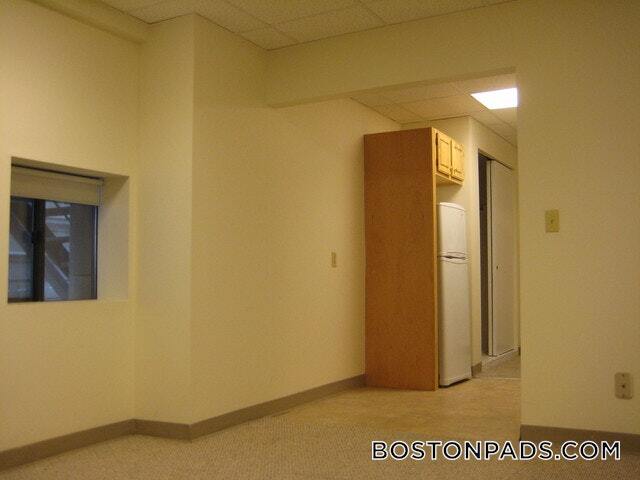 Building Photo - 62 Boylston St