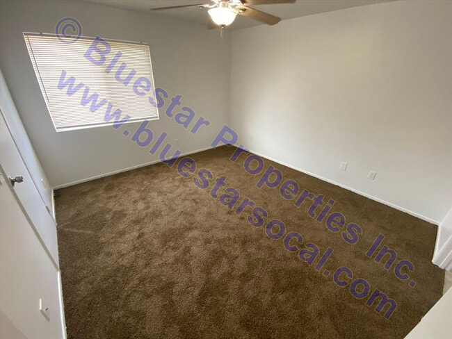 Building Photo - JUST LISTED!!!