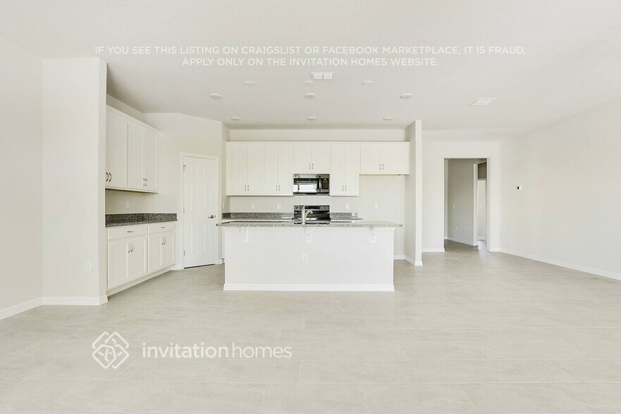 Building Photo - 1487 Grassland Ave