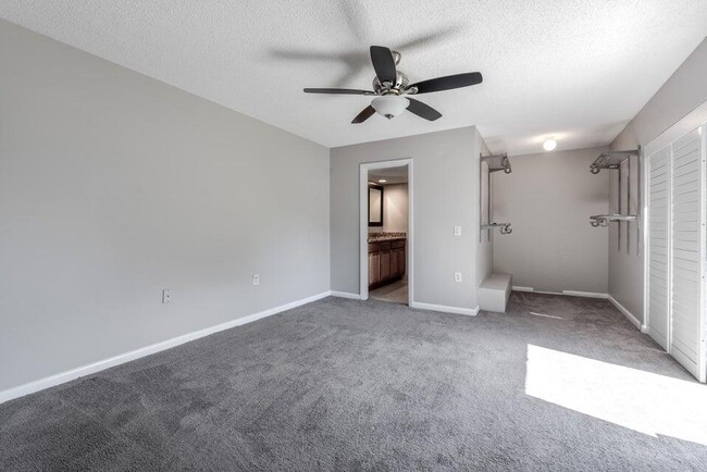 Building Photo - 117 1st Way