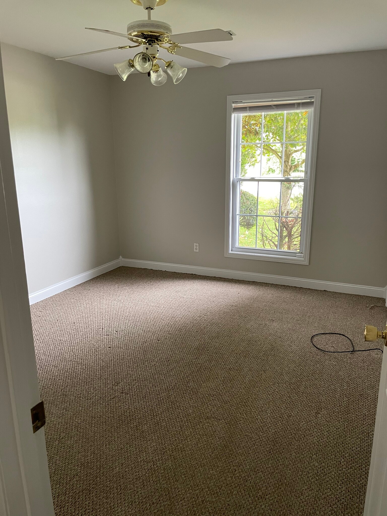 Building Photo - 190 Scarlet Oak Dr.