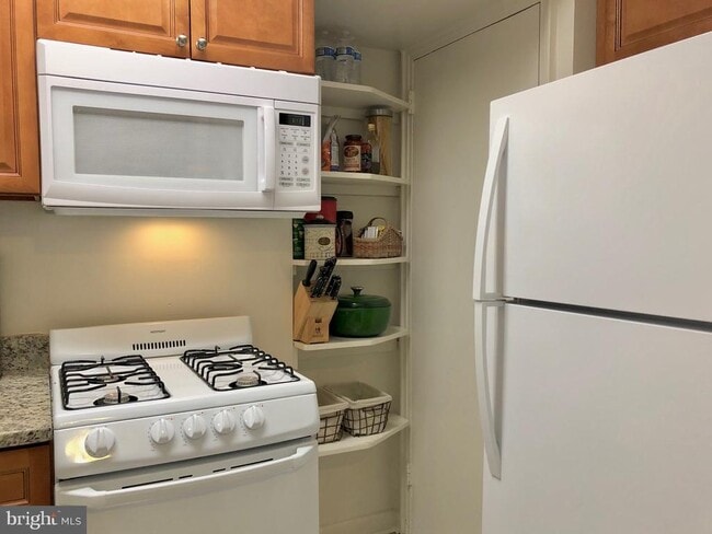 Building Photo - 531 E Bellefonte Ave