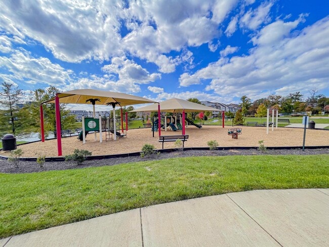 Building Photo - 10132 Dorsey Ln