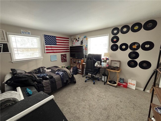 Building Photo - 5835 W Henrietta Rd