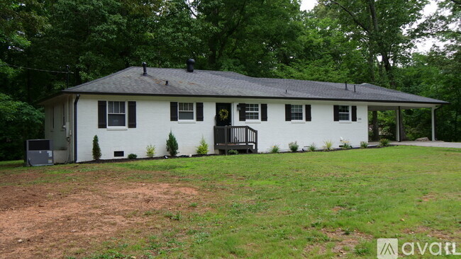 Building Photo - 6551 Roberta St