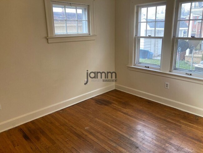 Building Photo - 3435 Brookview Blvd