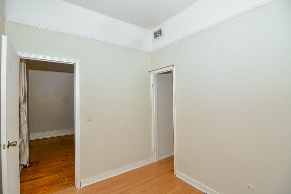 Building Photo - 1741 W Huron St