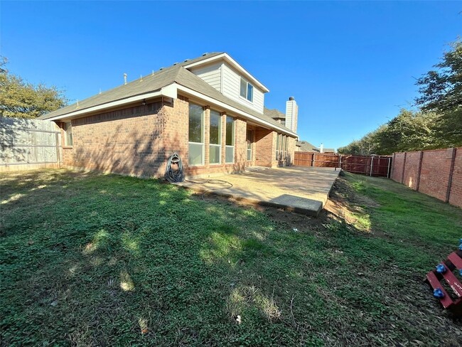 Building Photo - 11 Beechcreek Dr