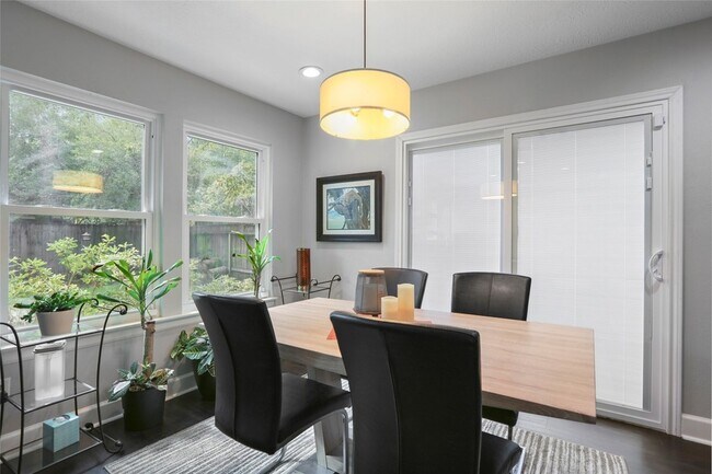 Building Photo - 15 Abbey Brook Pl