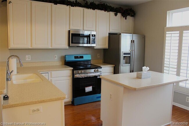 Building Photo - 387 Cherry Orchard Rd