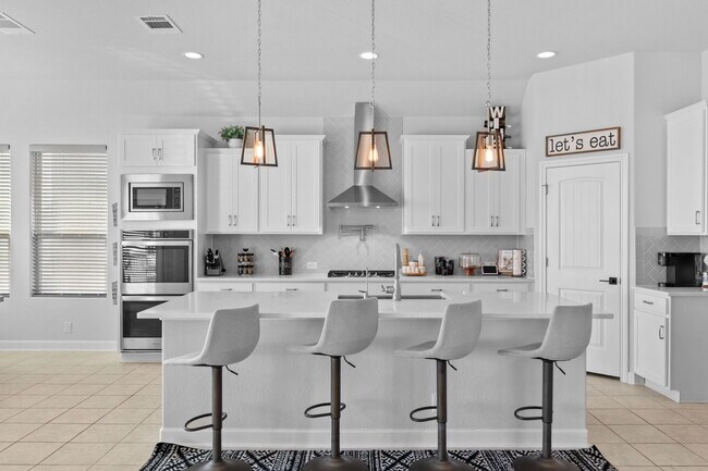 Building Photo - 1606 Brass Canyon