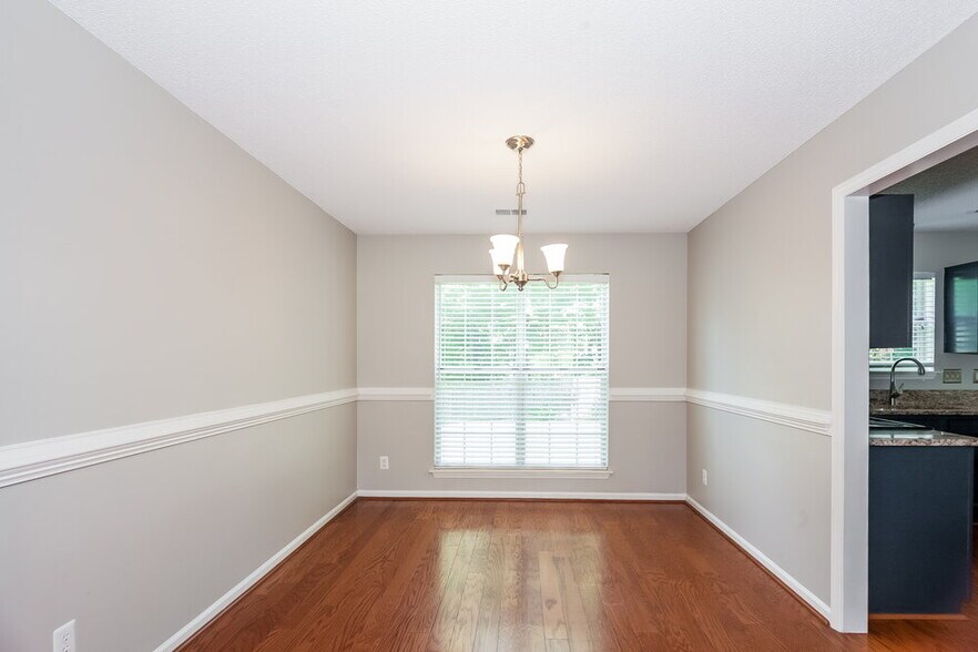 Building Photo - 10327 Conistan Pl