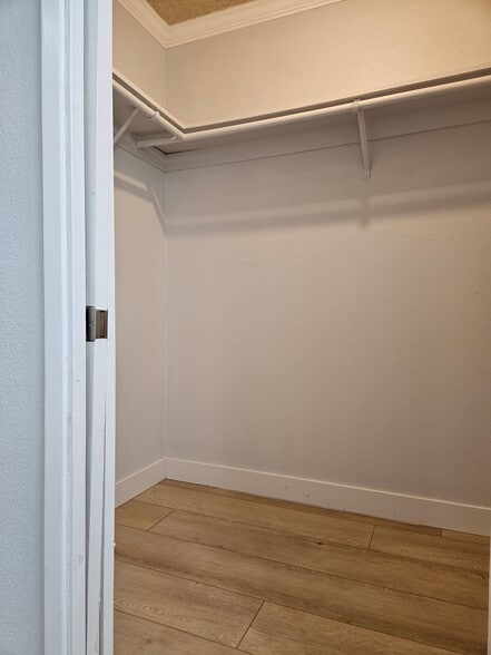 Building Photo - 6303 Rubicon Ave