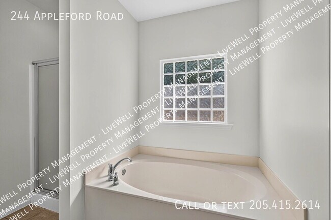 Building Photo - 244 Appleford Rd