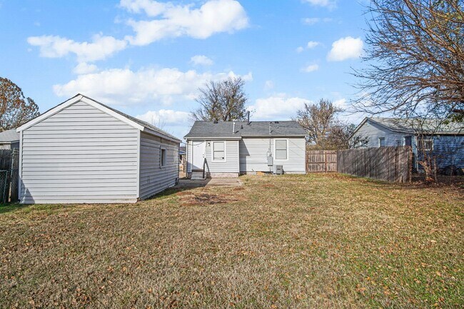 Building Photo - UPDATED 2bed 1bath in Bethany