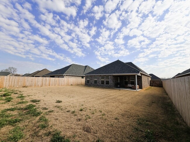 Building Photo - New Neighborhood.. Close to Barksdale Air Force Base..
