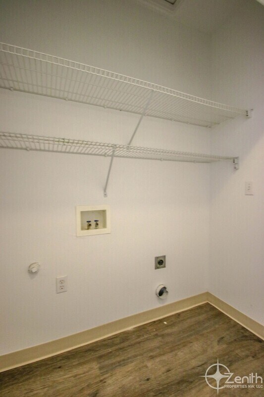 Building Photo - 18608 SE 13th Cir