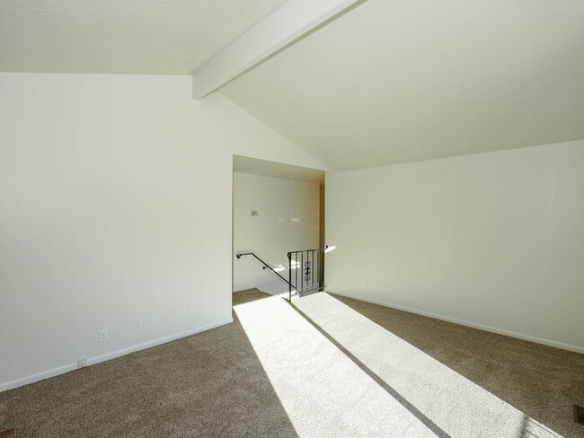 Building Photo - Home on Ponderosa Drive