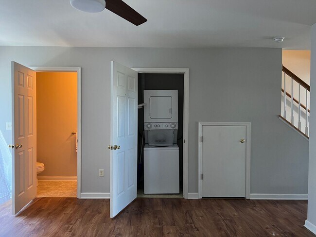 Building Photo - YEAR-ROUND UNFURNISHED RENTAL
