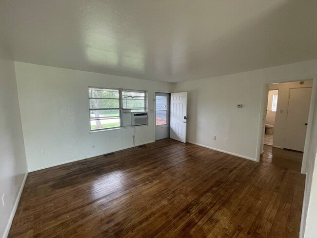 Building Photo - 1512 NW 43rd St