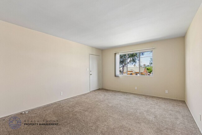 Building Photo - 1010 Larch St.