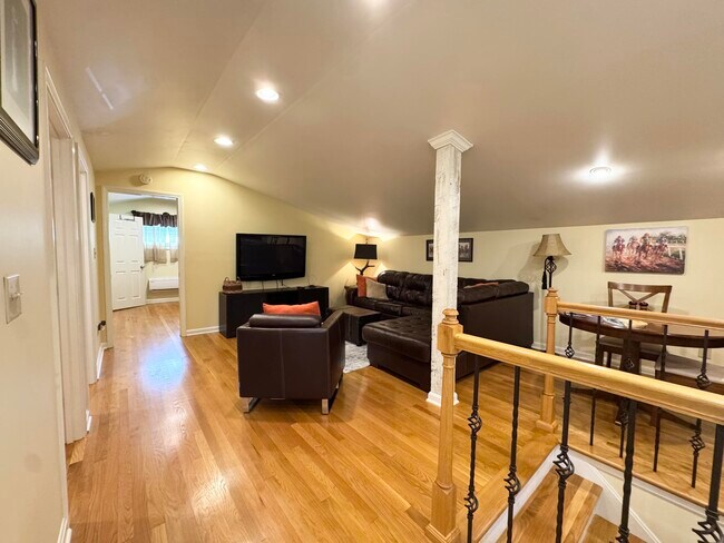 Building Photo - 1065 Mackey Pike
