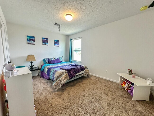 Building Photo - 6131 Morning Fern Ln