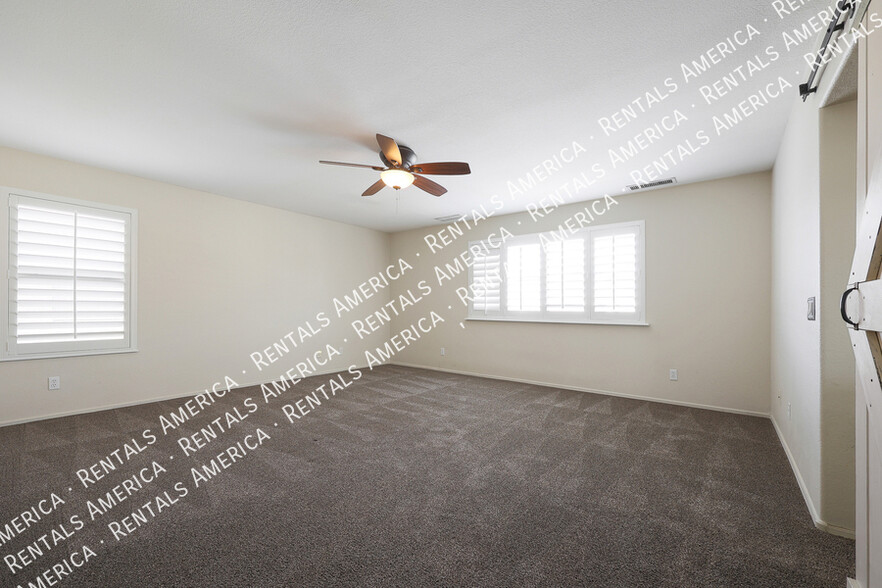 Building Photo - 3719 W Fallen Leaf Ln