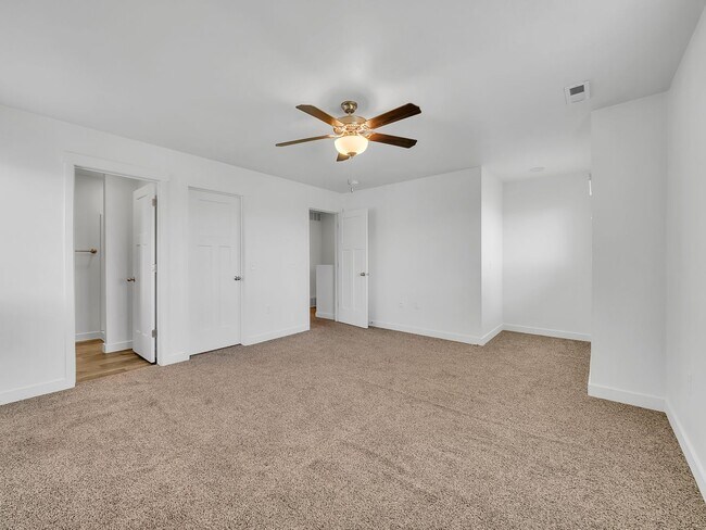 Building Photo - Herriman 3 Bedroom Townhouse Ready to be Called Home!