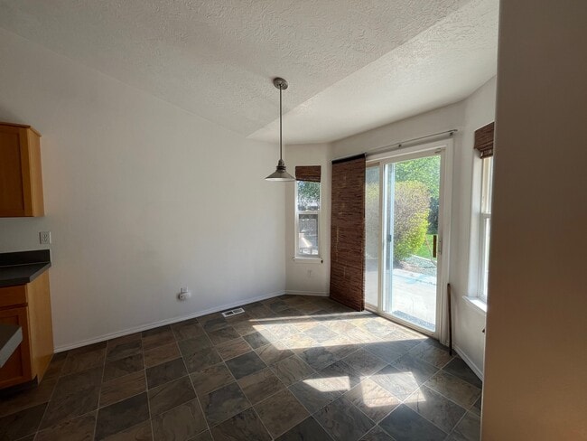 Building Photo - 11917 W Lewisburg Ct