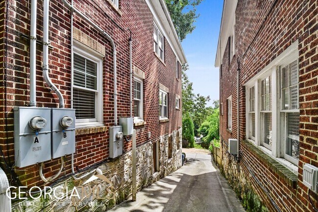 Building Photo - 841 Argonne Ave NE