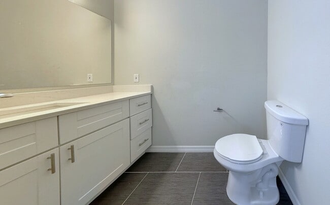 Building Photo - 4330 Tyler Cir N