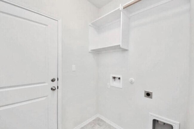 Building Photo - 1212 Matt Ln