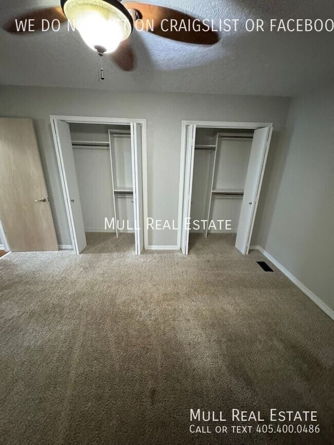 Building Photo - 1622 Chaucer Dr