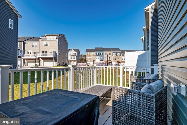 Building Photo - 7062 Fox Glove Ln