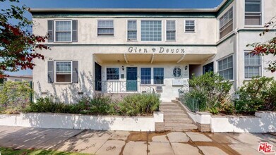 Building Photo - 1309 Devon Ave