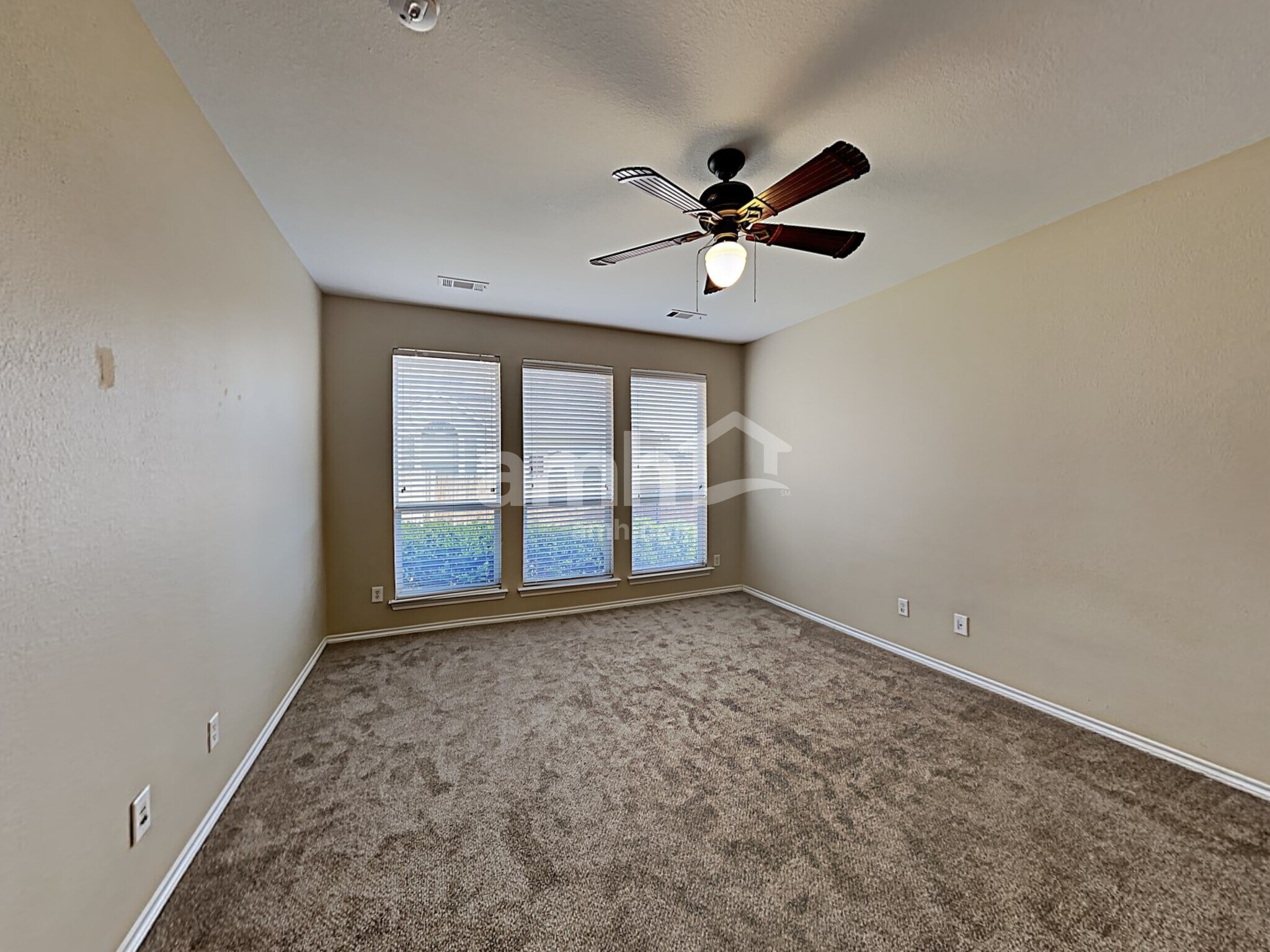 Building Photo - 3605 Varden St