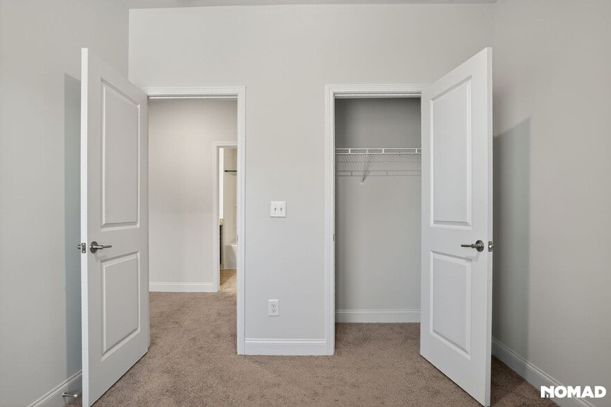 Building Photo - 3445 Sumersbe court