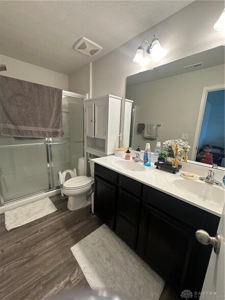 Building Photo - 2652 Kingman Dr