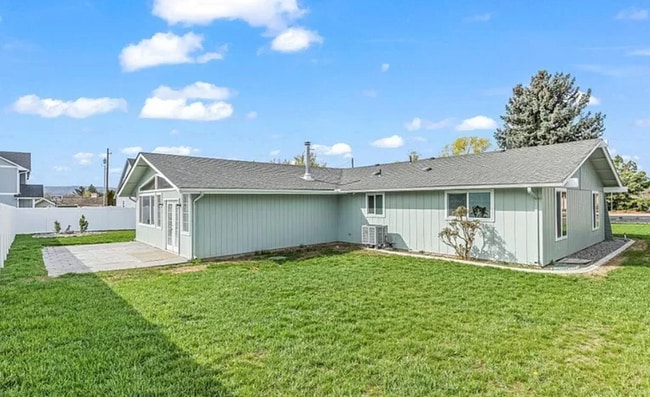 Building Photo - n651 S. 83rd Ave