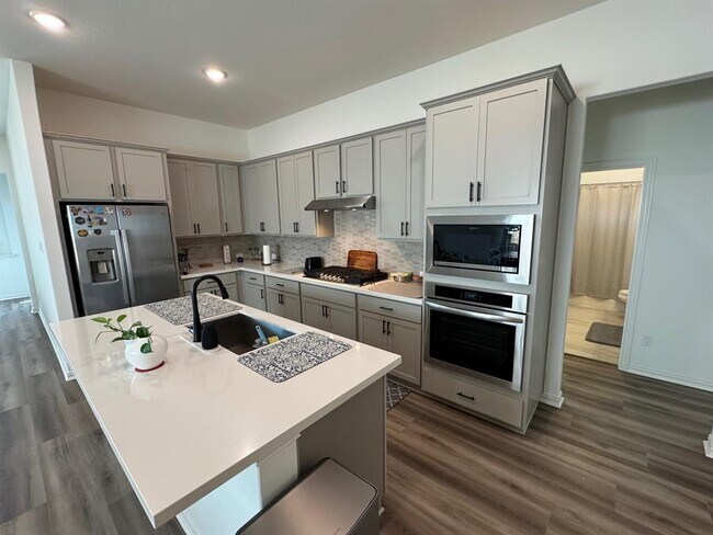 Building Photo - 201 Dove Tree Dr