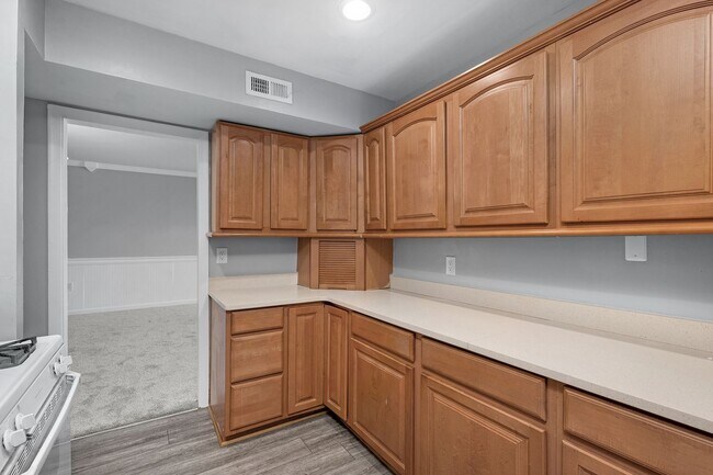 Building Photo - 8689 Greenbelt Rd