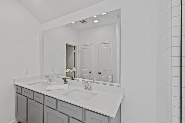 Building Photo - 4127 Balboa Dr