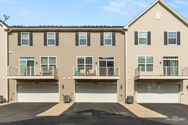 Building Photo - 263 Lakeshore Dr