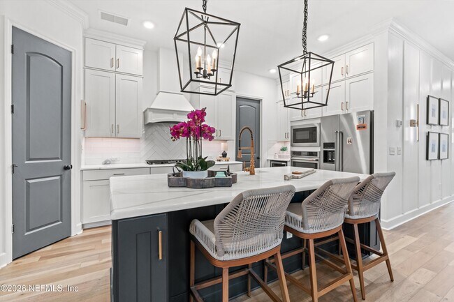 Building Photo - 192 Pk Ctr Ave