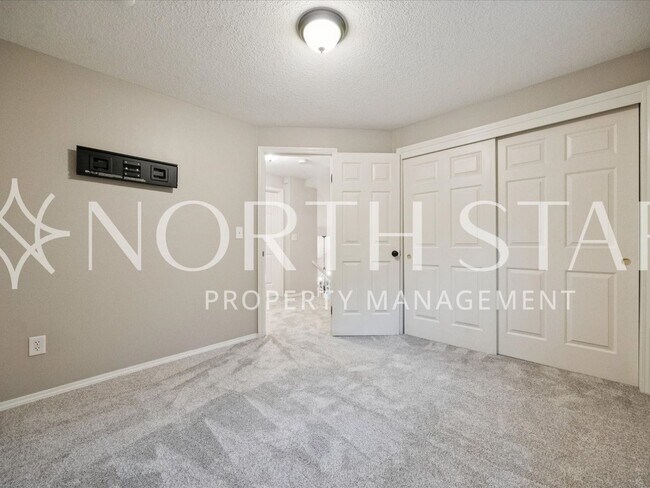 Building Photo - Sunning SW Portland Family Home for Rent