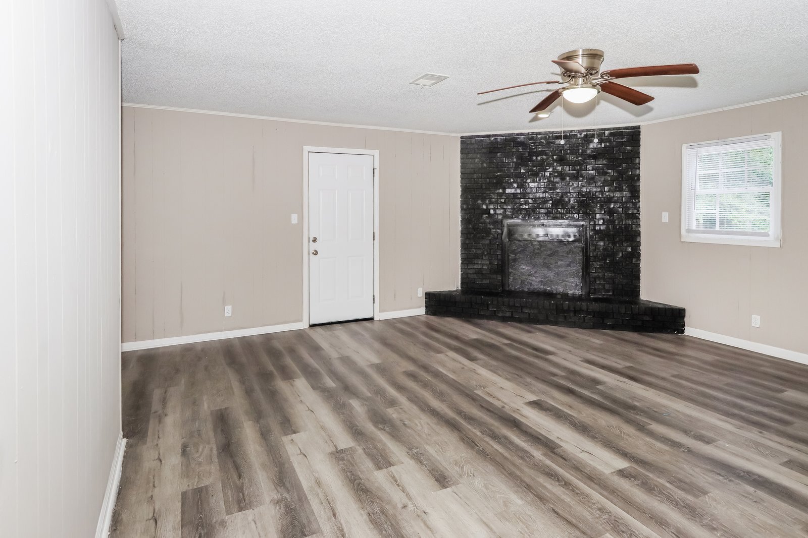 Building Photo - 5517 Janeru Cir