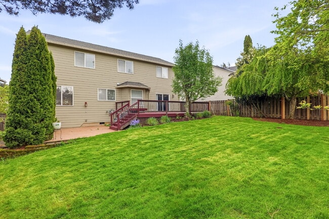Building Photo - Elegant Executive Home in Desirable Camas – Minutes to SR-14, I-205 & Vancouver