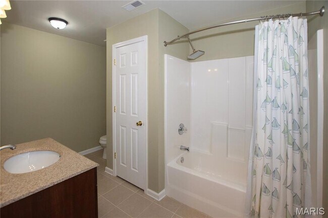 Building Photo - 14 Jefferson Ave