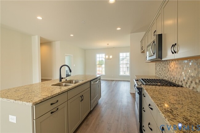 Building Photo - 15225 Dunton Ave